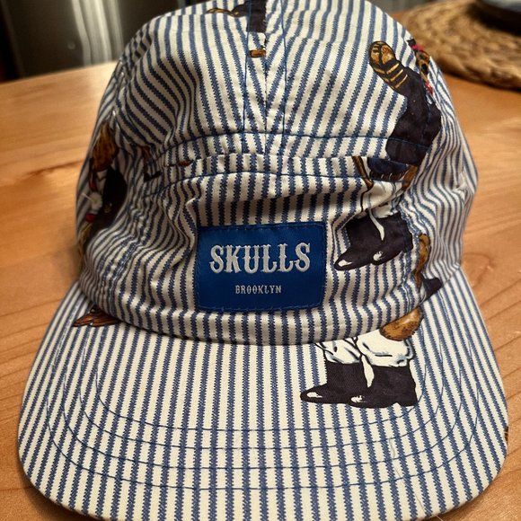 Skulls NYC Teddy Bear 5 Panel - Picture 1 of 4